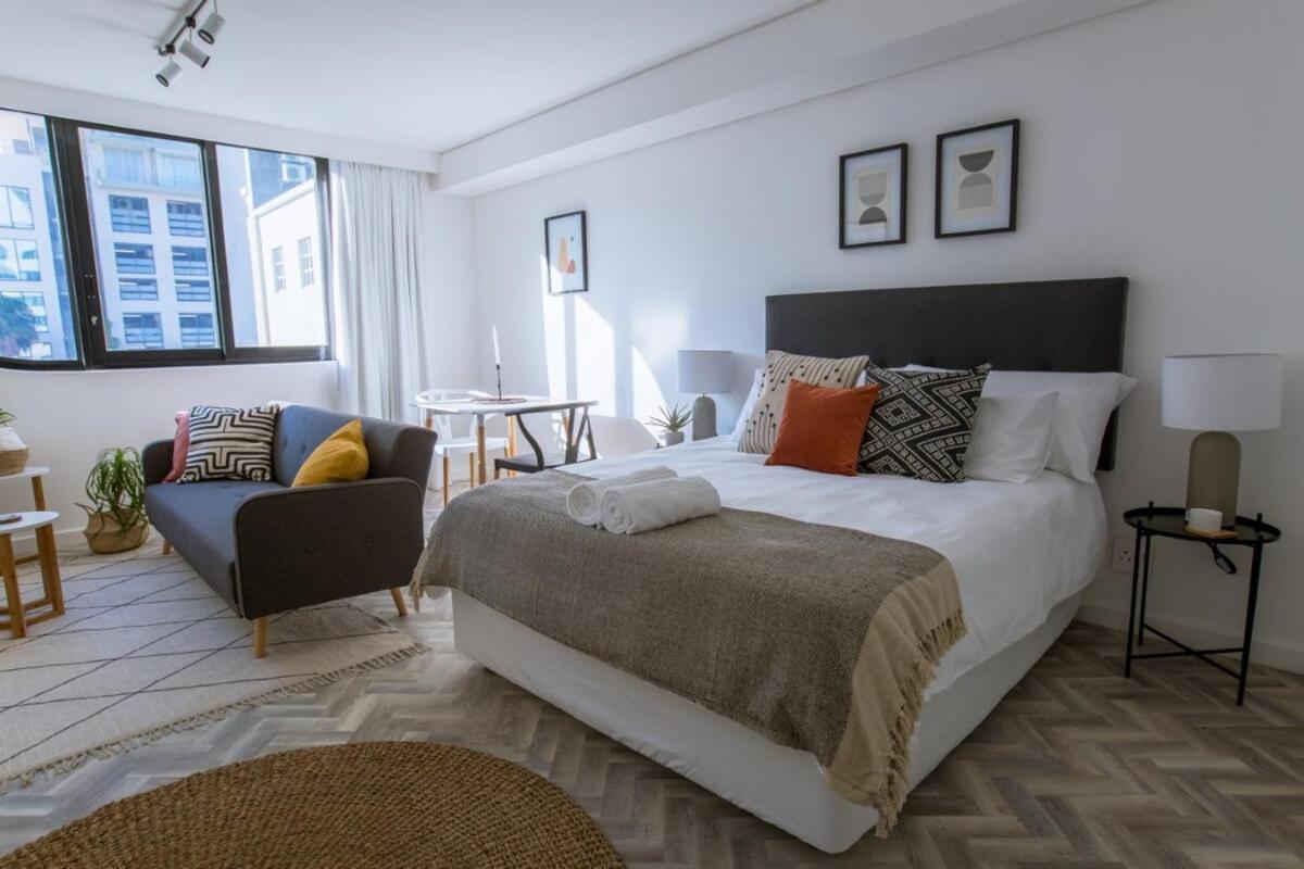 Stylish, Modern, Walk To Restaurants And Cbd *